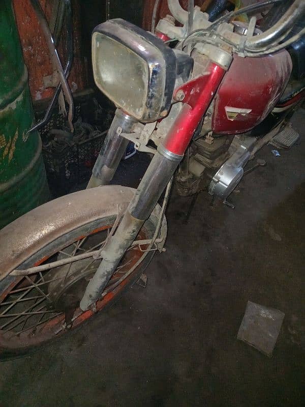 unique 125cc  2014 karachi no 2