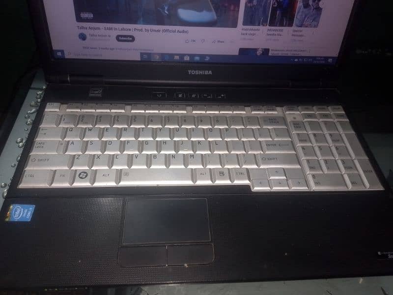 core i 3 toshiba  urgent sale 2