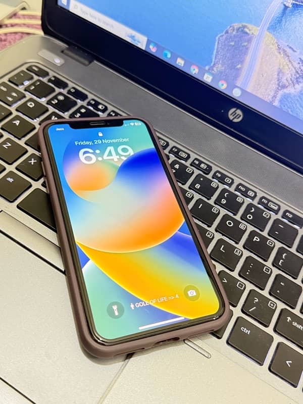 IPHONE X 8