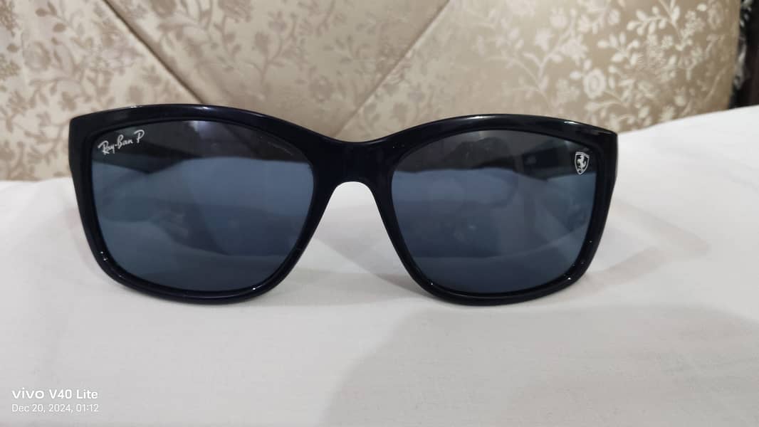 Ray-Ban collaboration with Ferrari polarized sunglasses 4