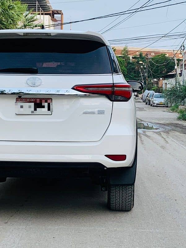 TOYOTA FORTUNER V PATROL MODEL REGISTERED 2022 5000km  ZERO CONDITION 3