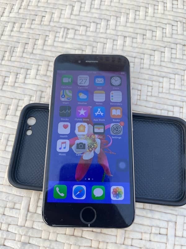 iphone 6 Pta approved [64 Gb] finger not working for sale 5