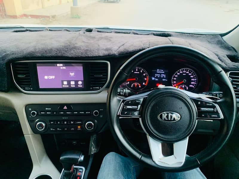 KIA SPORTAGE AWD MODEL REGISTERED 2024 6000KM 6