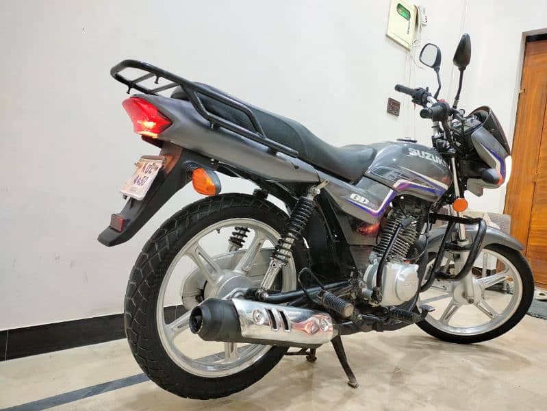 Suzuki GD 110S 2021 gd 110s Better Than YBR 125 g CG 125 SE 4