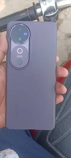 Vivo v40 Purple Color