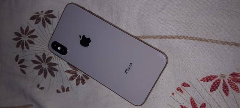 iphone xs 64 gb 80 bettry hald gold color fu hai all ok 1