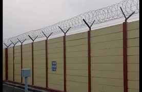 Razor wire Barbed wire Mesh Security jali / pipe Chain link Fence