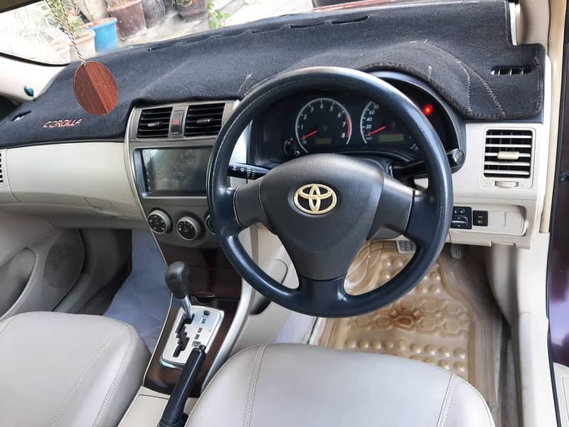 Toyota Corolla GLI 2013 1.6 9