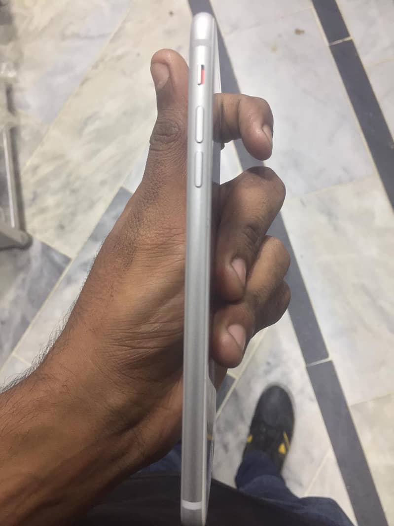 I phone 8plus white colour 3