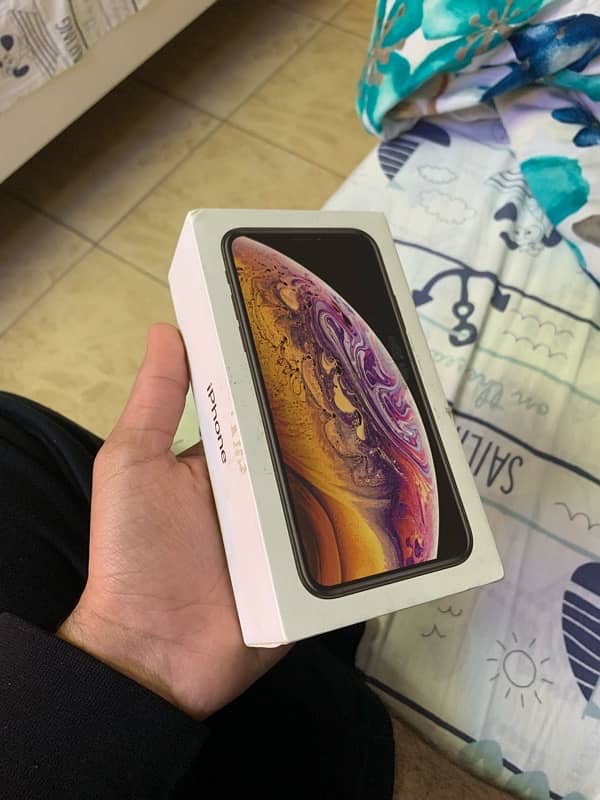 iphone xs pta approved with box 5