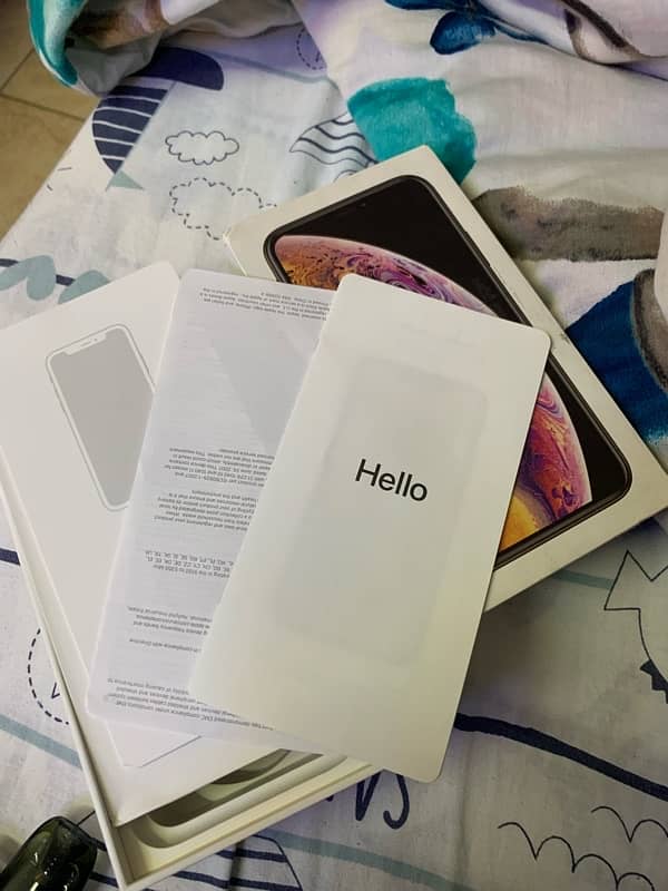 iphone xs pta approved with box 6