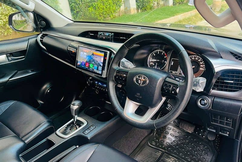 TOYOTA HILUX ROCCO MODEL REGISTERED 2023 INVOICE LAST MONTH 2022 3