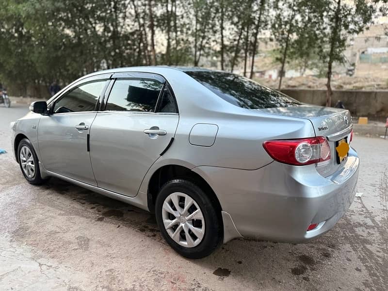 Toyota Corolla GLI 1.6 Automatic 2011 3