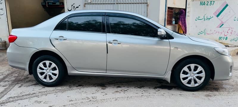 Toyota Corolla GLI 1.6 Automatic 2011 10