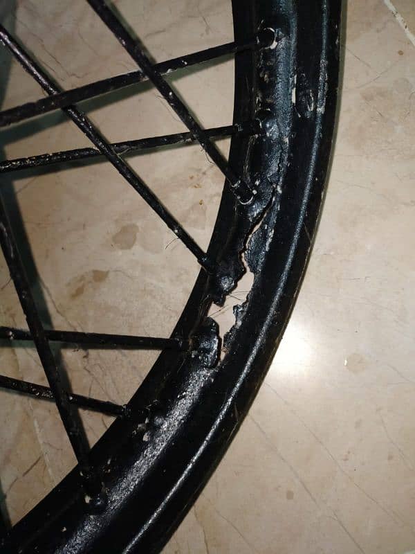 Suzuki 150 rim aur Tyre 1