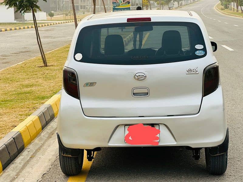 Daihatsu Mira 2012 1