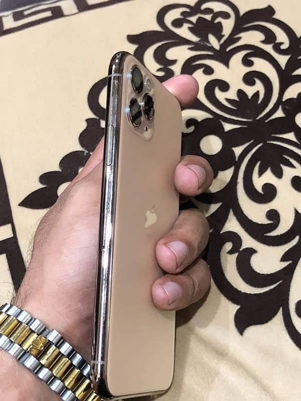 iPhone 11pro 256gb 4