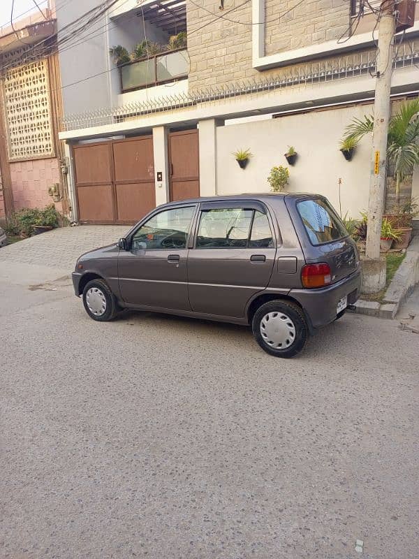 Daihatsu Cuore 2005 1