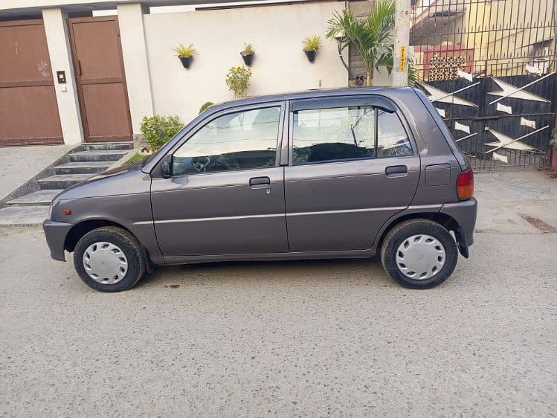 Daihatsu Cuore 2005 3