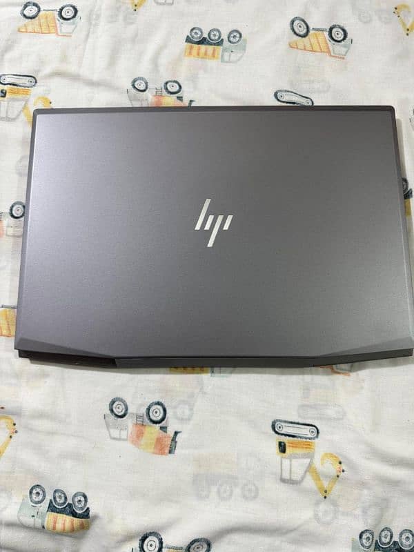 Hp zbook 15v-g5 Ci7-8th generation 4gb GPU Nvidia Quadro p600 2