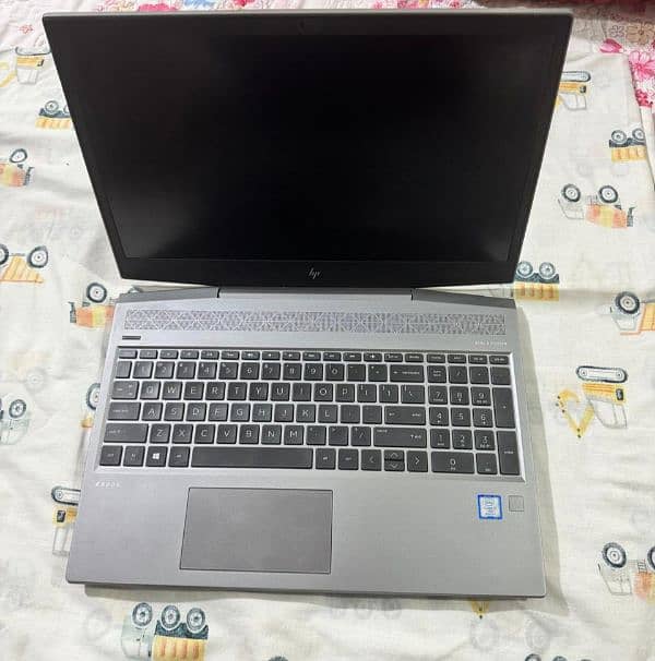 Hp zbook 15v-g5 Ci7-8th generation 4gb GPU Nvidia Quadro p600 12