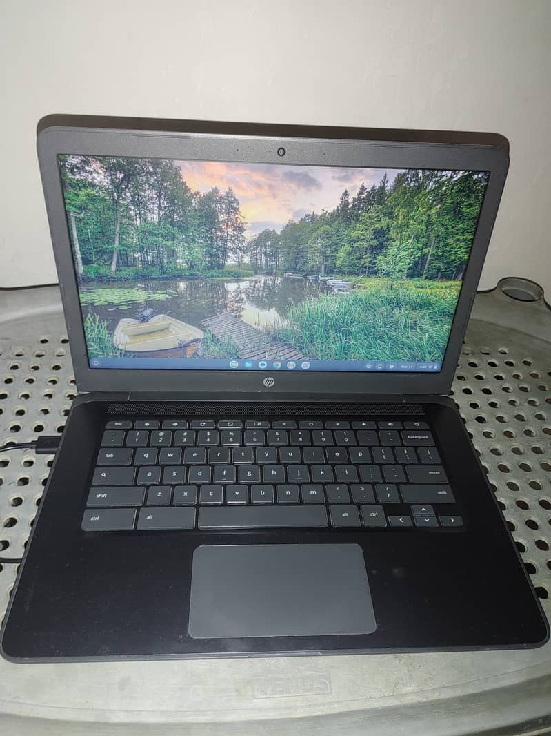 hp 14 inch 6th generation Chromebook 4