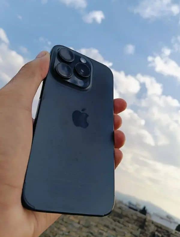 iphone 15 pro 2