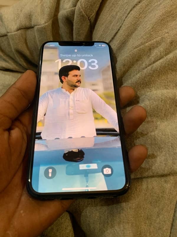 I phone 11 pro 256gb pta approved 0