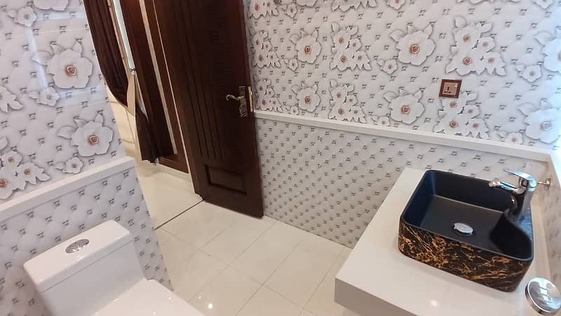 10 Marla Spanish New House For Rent At Prime Location Bahria Town Lahore 26