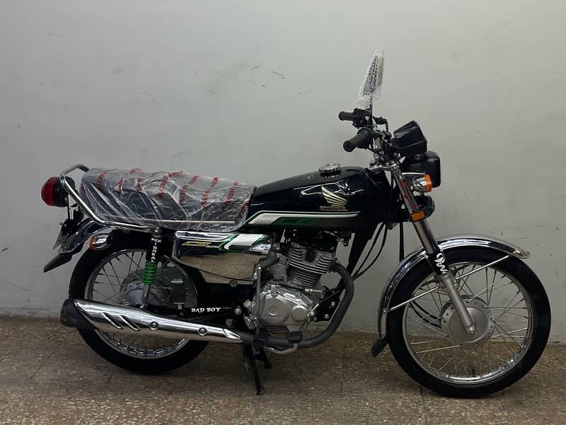 honda cg125 self start 2023 model ( special edition ) 6