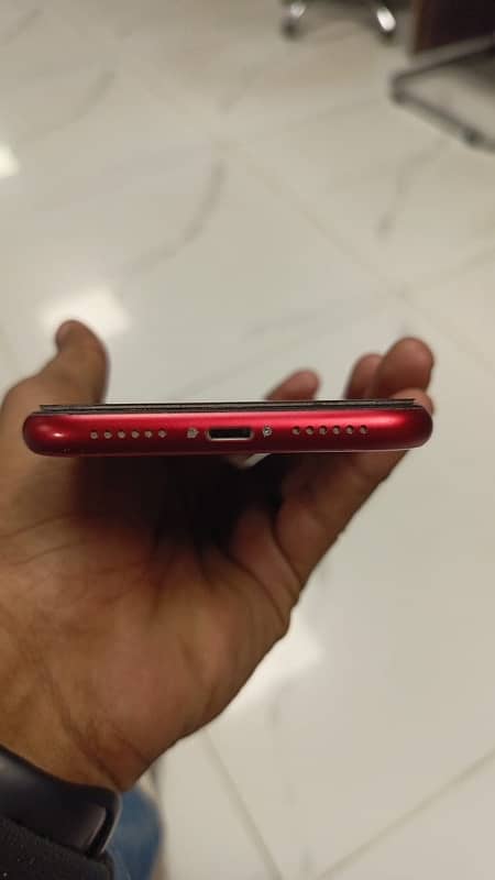 Iphone XR Red Product 3