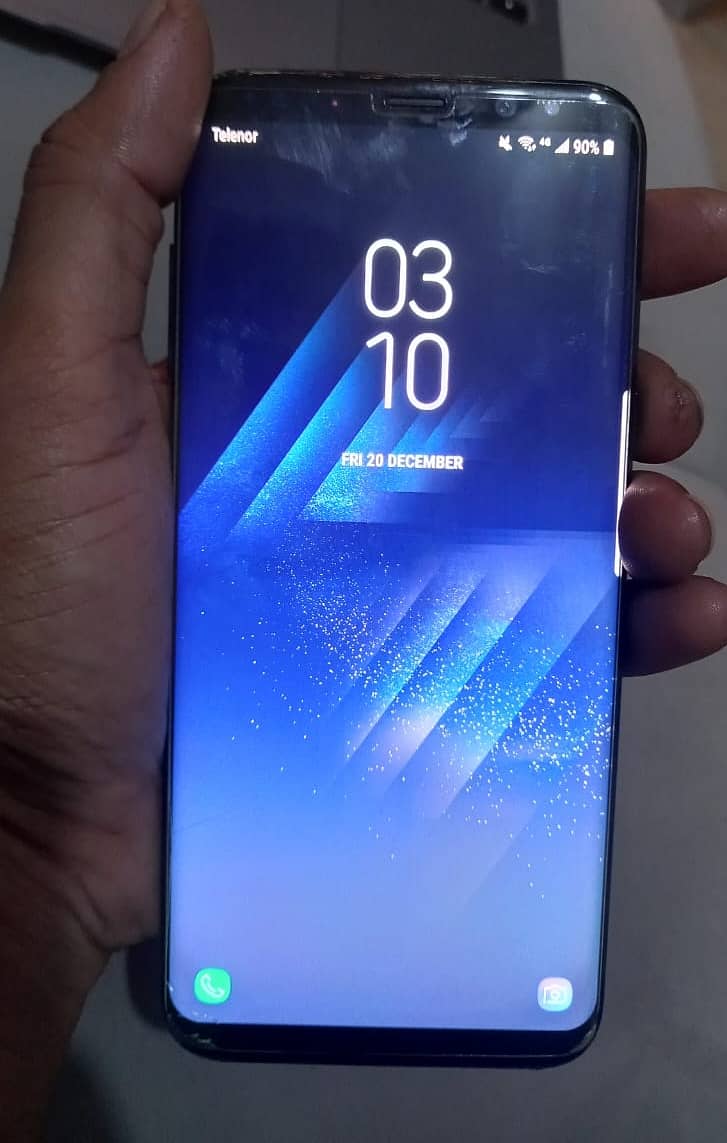 Samsung Mobile S8 Plus 6