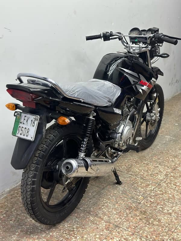 yamaha ybr125 2016 model ( japniess model ) 6