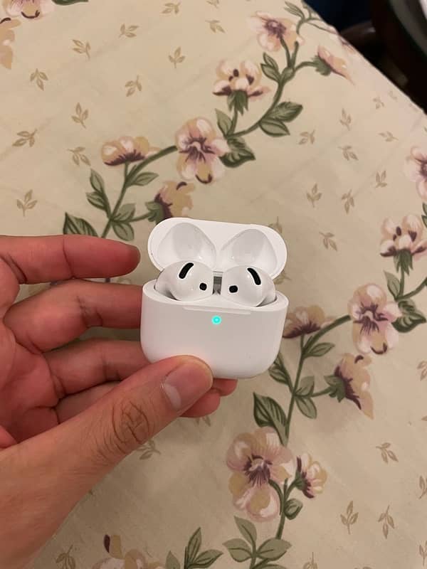 Apple Original AirPods 4 1