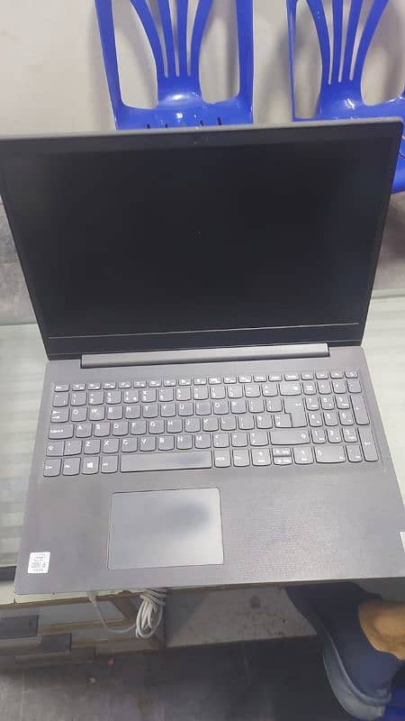 lenovo v15-11L  i5 10gen  8GB  RAM 256M2 0