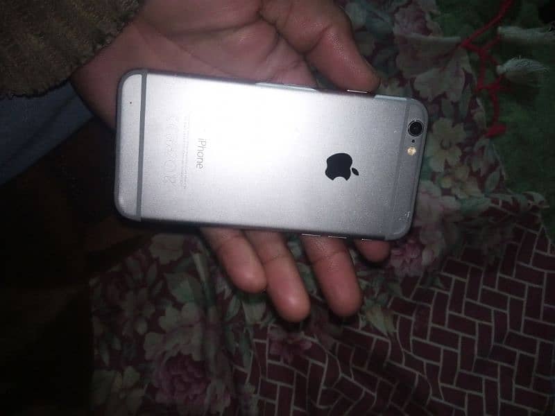 iPhone 6 ha 32 gb tuch kam ni krta  baki all ok ha 0