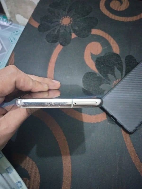 Samsung Galaxy S10 plus non PTA 8/128 GB 4