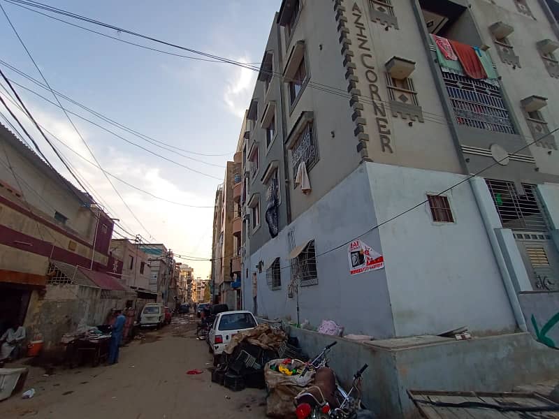 4 rooms Portion on 3rd floor for RENT 2 bed D. D flat in North karachi 5c2, 24000 rent 3