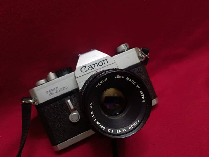 Canon  TL b vintage camera 1