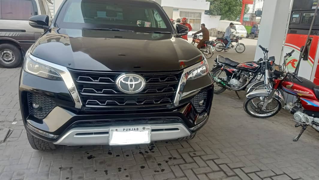 Bullet Proof Car Rental Land Cruiser V8 Fortuner Revo BMW Available  H 17