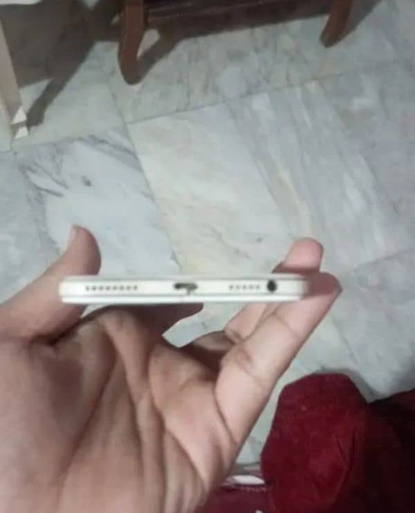 Oppo F1s 2