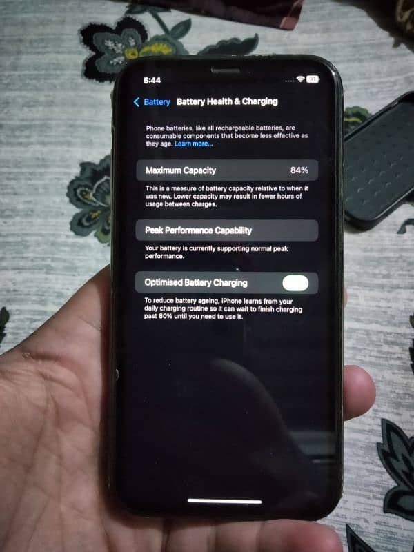 iphone XR 64gb 3