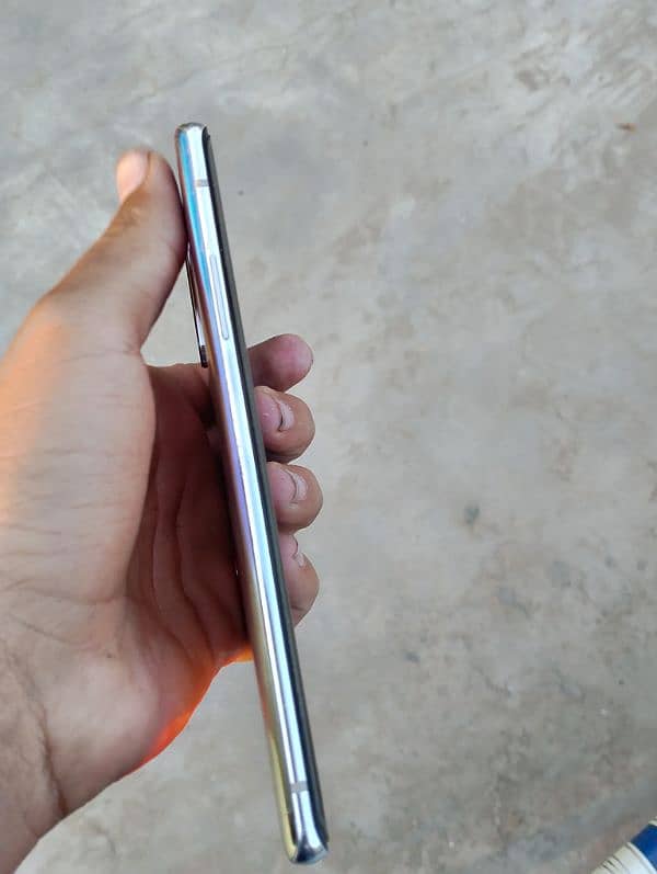 one plus 8 10/10 condition. 8/128 2