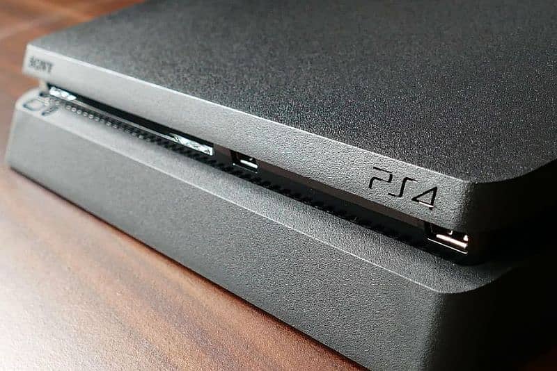 ps4 slim just new 2