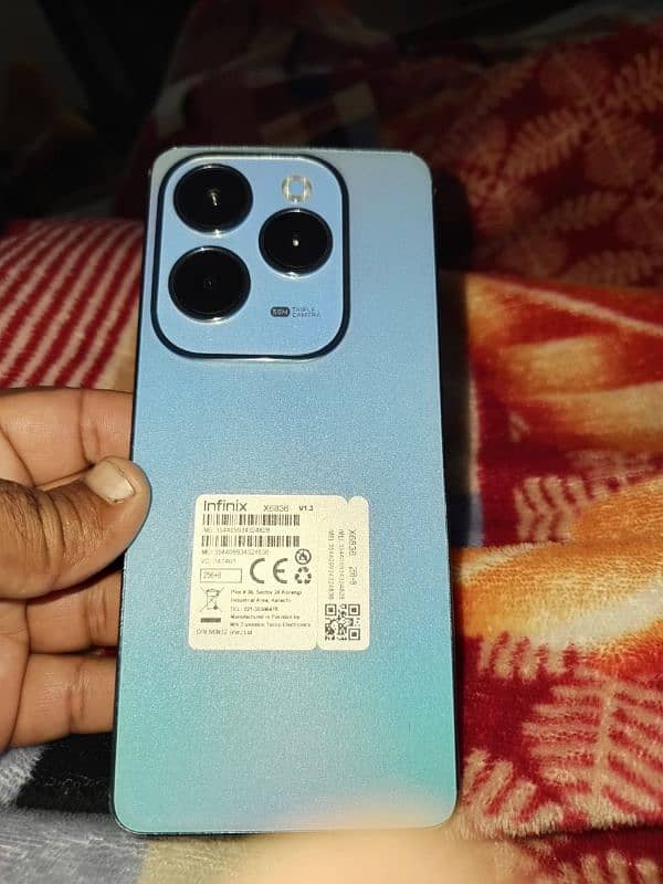 Infinix Hot 40 8/256 gb room 7/8 manth warnti 6