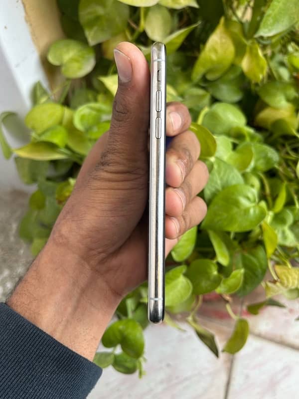 iPhone X (NON PTA FU) 2