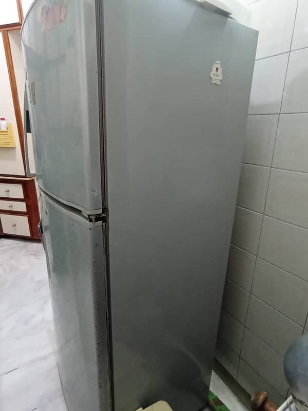 Dawlance Double-Door Refrigerator|Jumbo size|Excellent cooling| 1