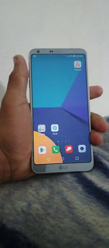 LG g6 mobile 1