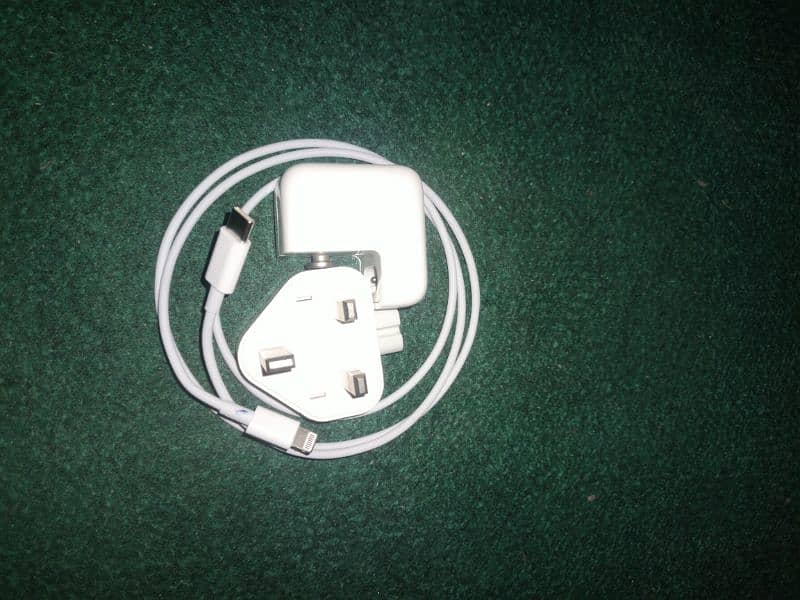 Iphone & Ipad Original Fast 20W Charger 0