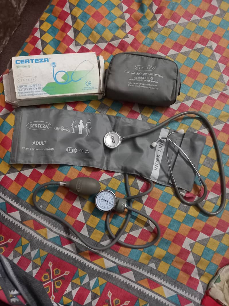 BLOOD PRESSURE MONITOR & STETHOSCOPE CERTIZIA 0